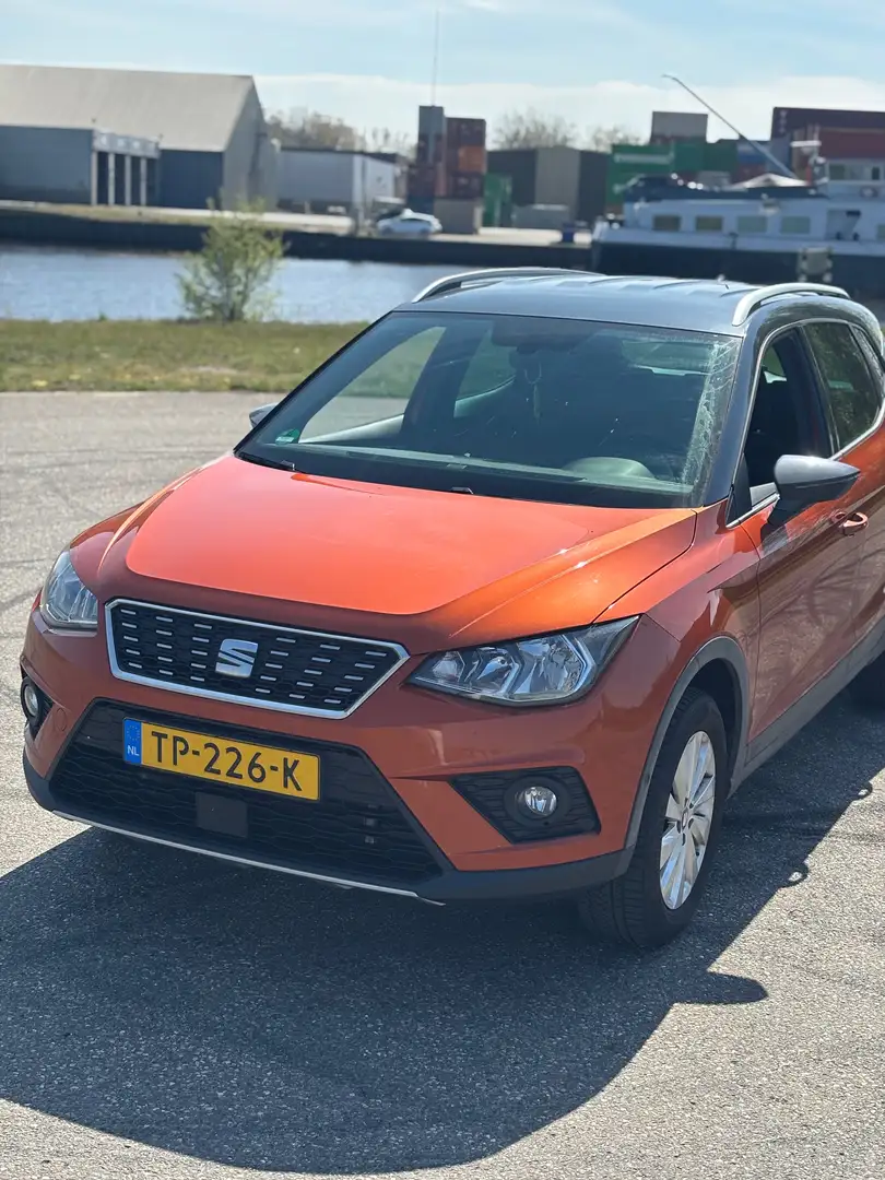 SEAT Arona Arona 1.0 TSI Xc. B. Int. Oranje - 2