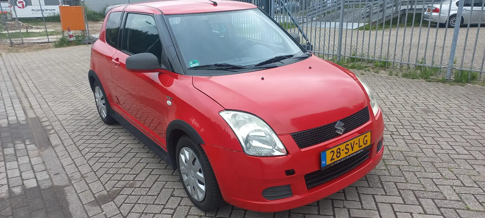 Suzuki Swift 1.5 GLS Rouge - 2
