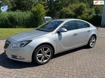 1.6 T Cosmo/CLIMA/CRUISE/PARKSENSOR VOOR EN ACHTER