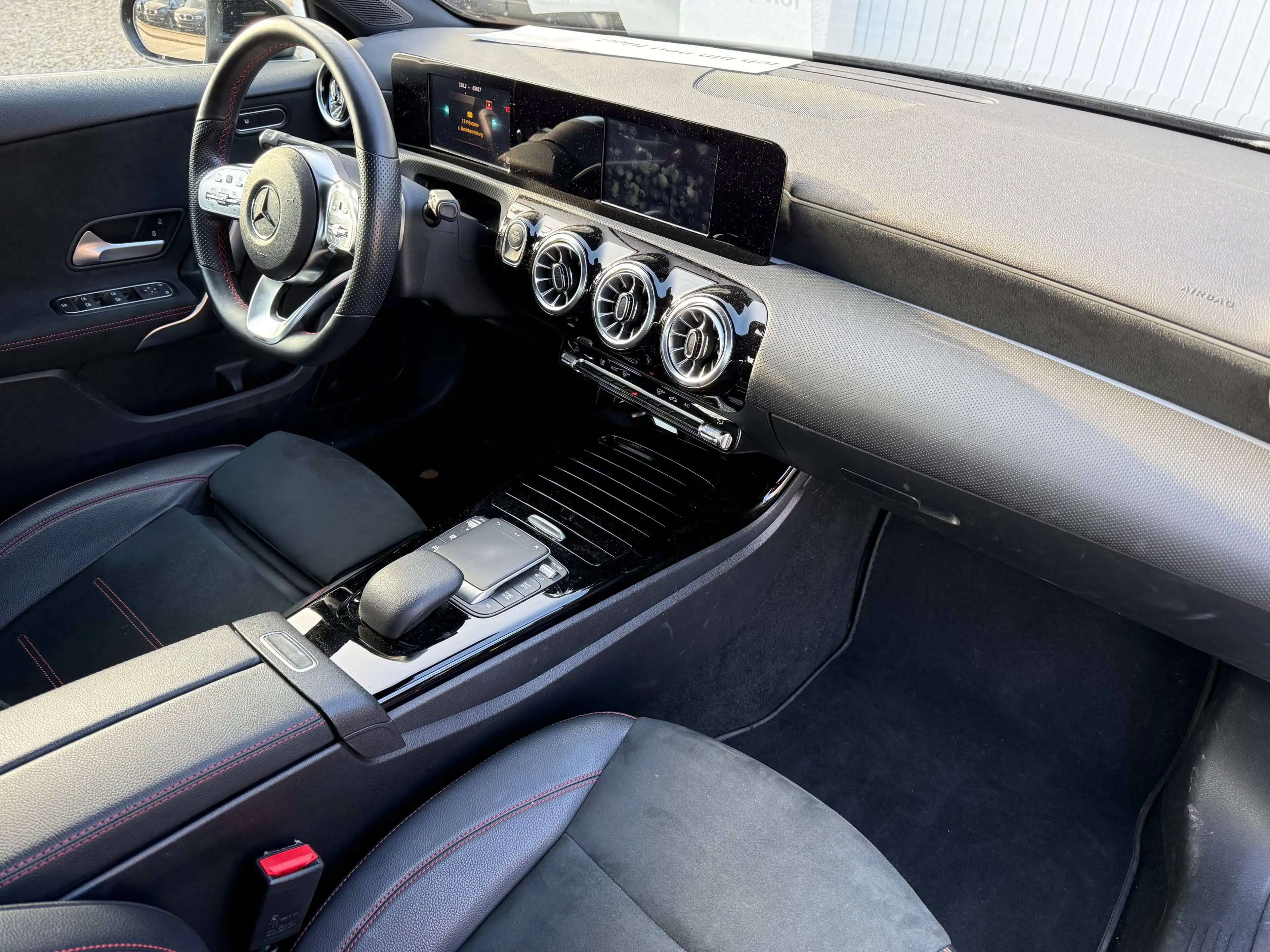 Mercedes-Benz A 220 d DCT AMG ParkAssist Navi — photo 8