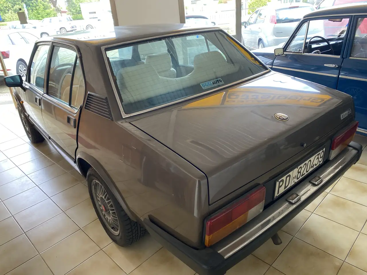 Alfa Romeo Alfetta 2.0 L, foto 2