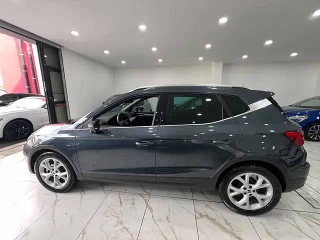 SEAT Arona view 3