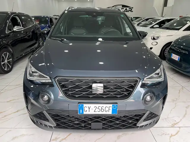 SEAT Arona view 2