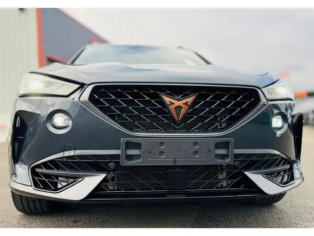 Cupra Formentor view 8