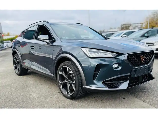 Cupra Formentor view 3