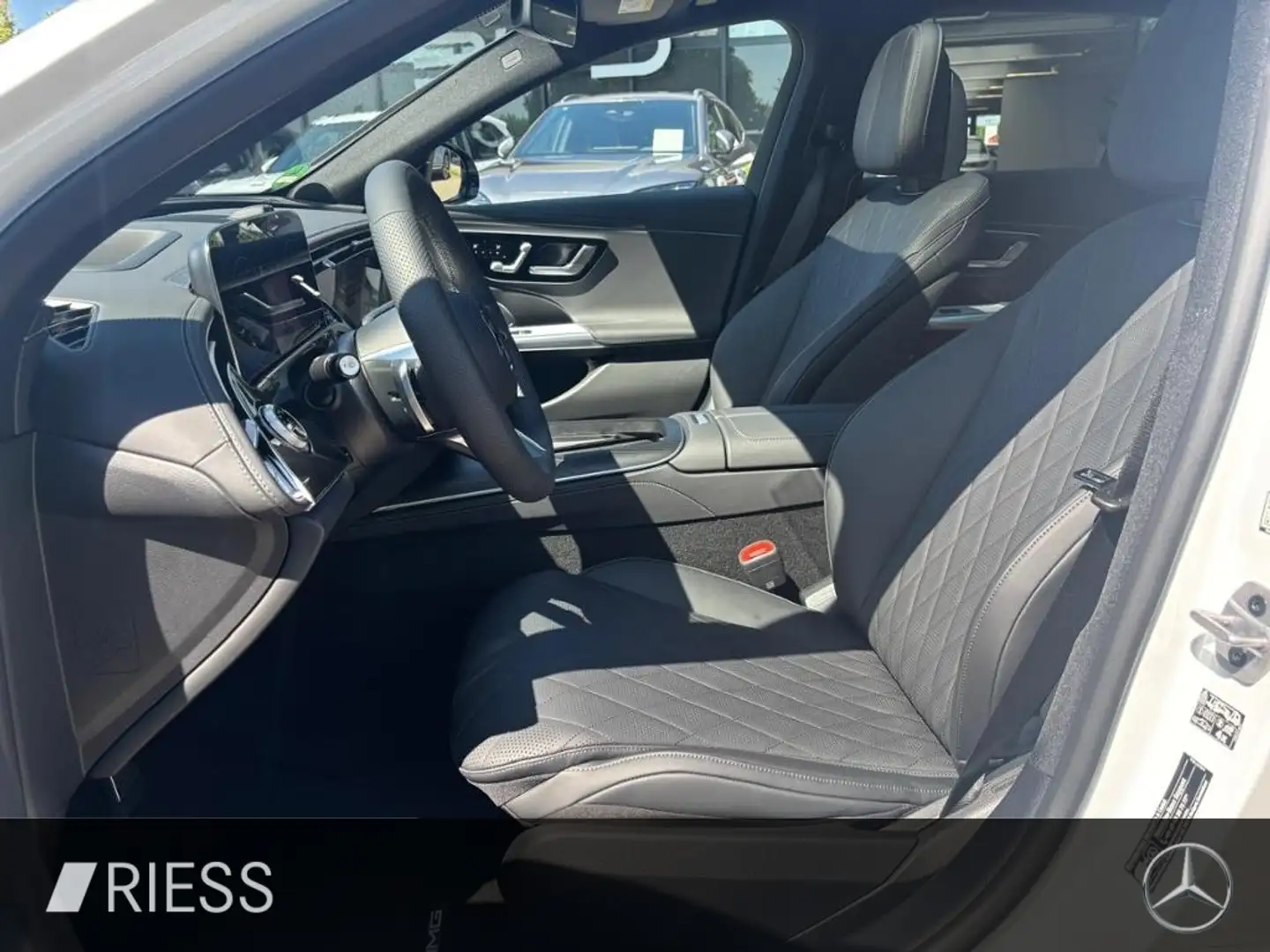 Mercedes-Benz E 450 d 4M T AMG+AHK+PANO+SUPERSCREEN+HUD+21"+ Blanc - 2