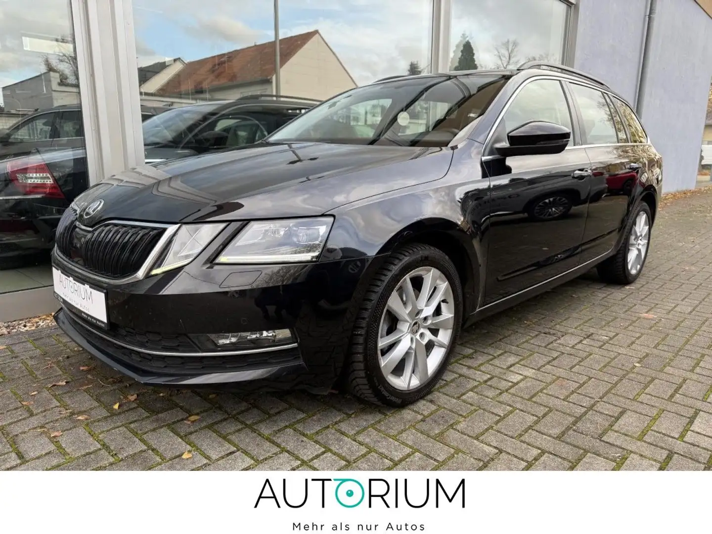 Skoda Octavia Combi Style LED SZHZG TEMP KLIMAAUT. LM Noir - 1