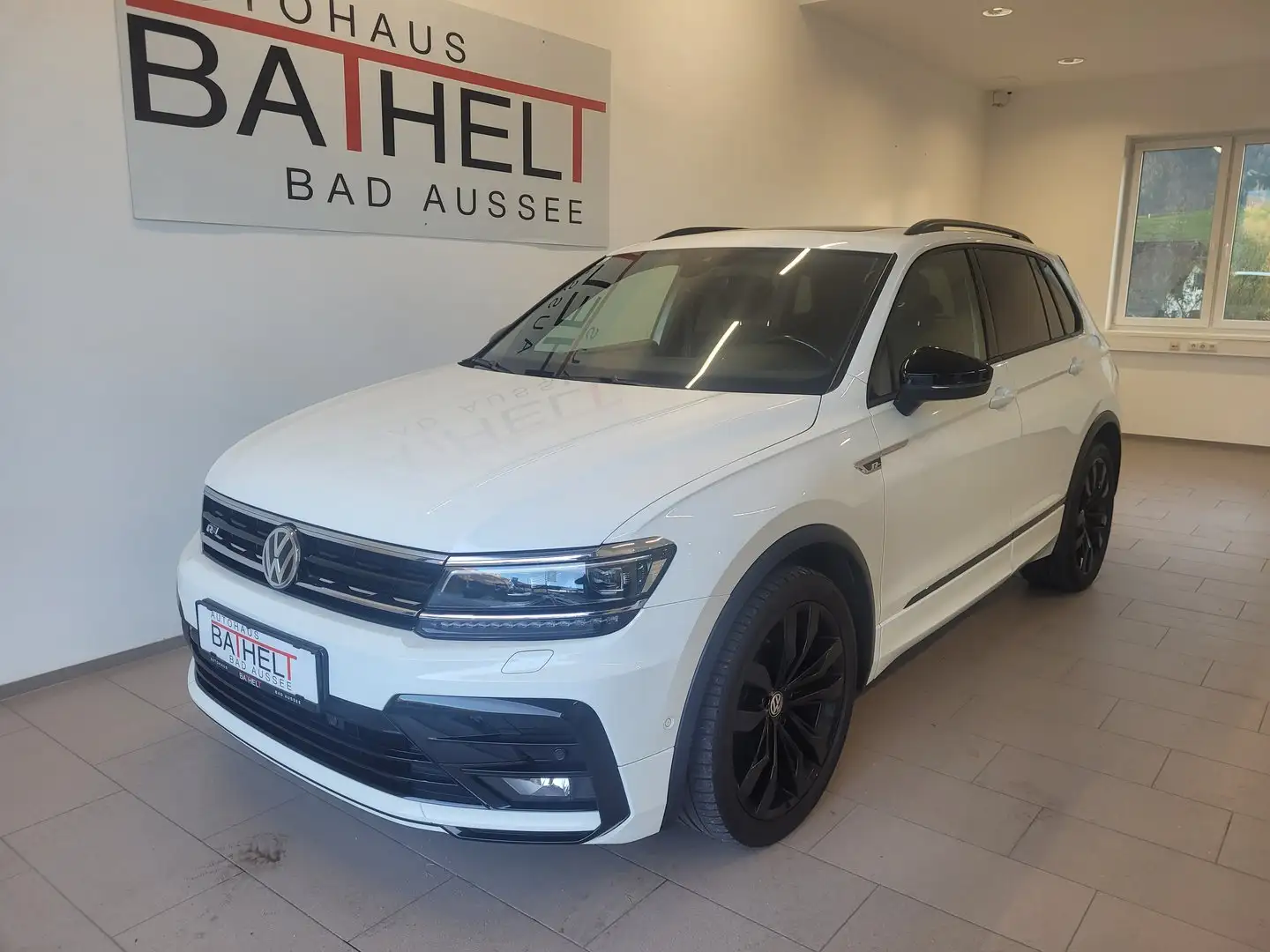 Volkswagen Tiguan Sky TDI SCR 4MOTION DSG Weiß - 1