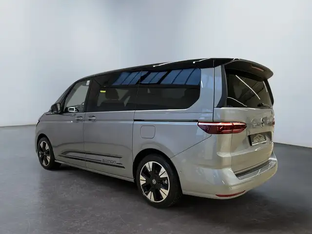 Volkswagen Multivan view 4
