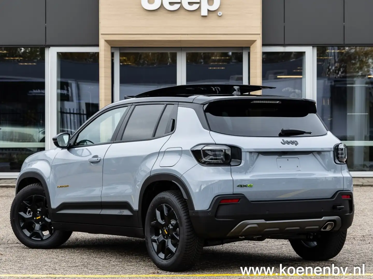 Jeep Avenger 1.2T 4xE The North Face PANO / 4WD / AUTOMAAT Grau - 2