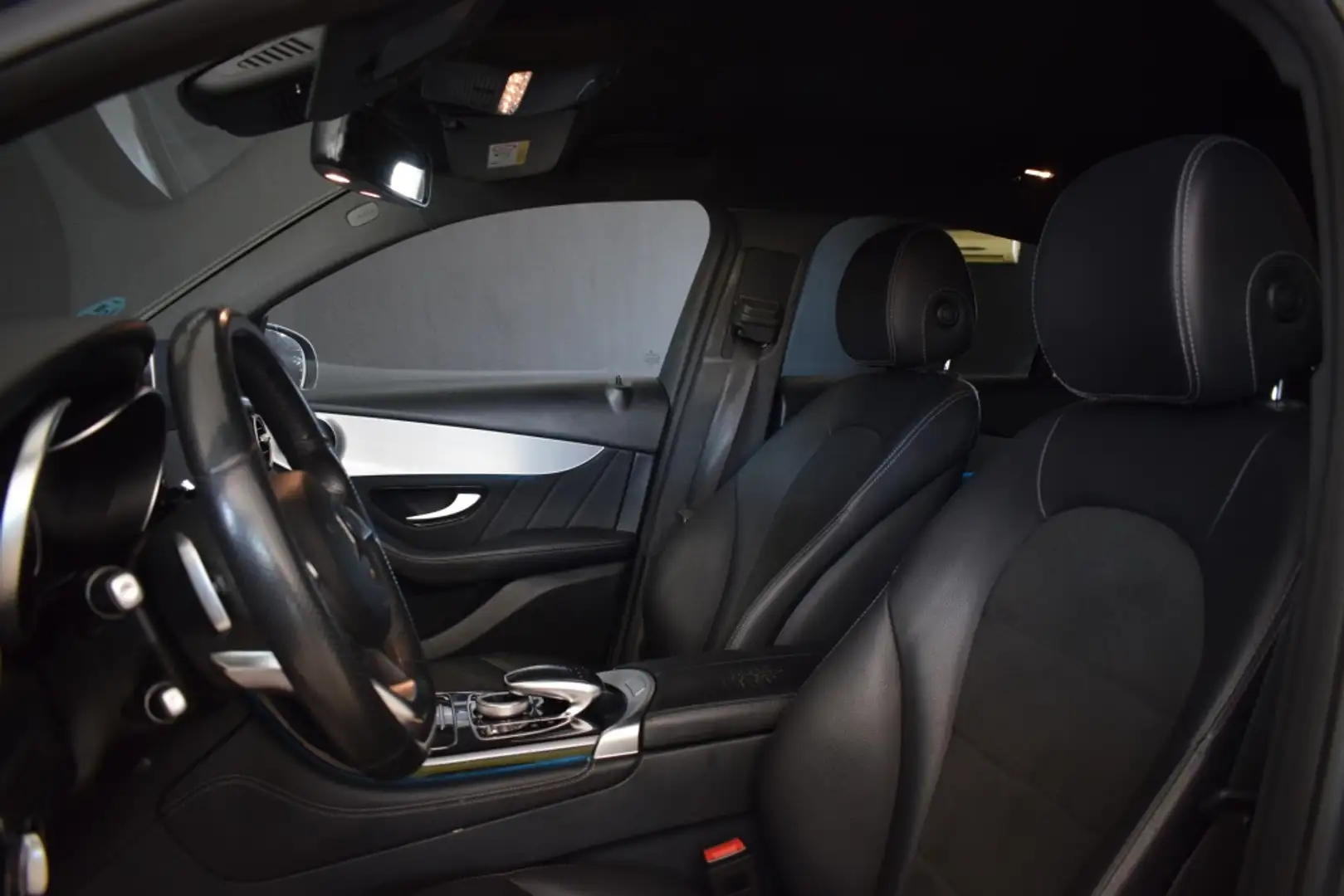 Mercedes-Benz GLC 220 Coupé 220d 4Matic Aut. Gris - 2