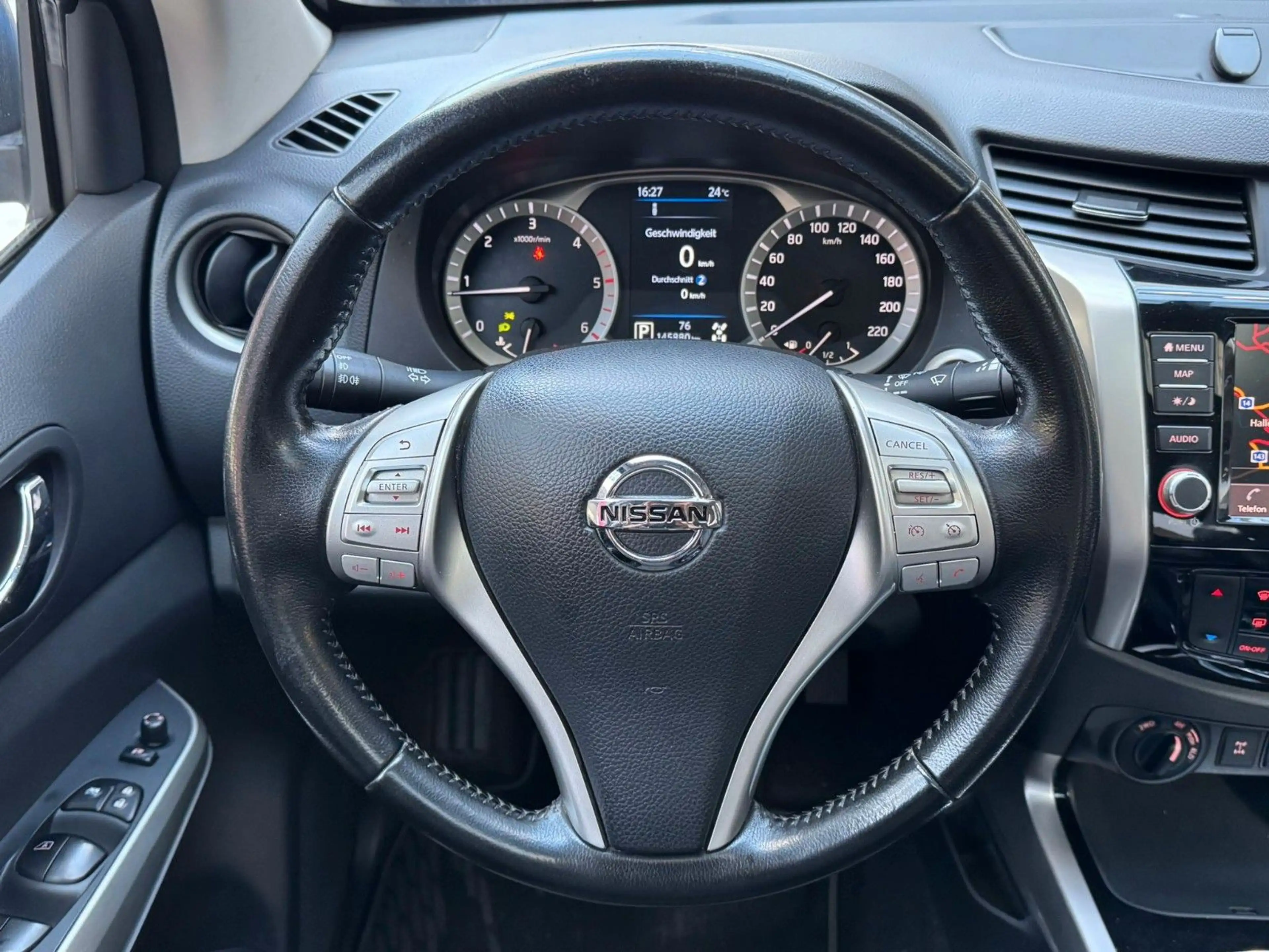 Nissan Navara NP300 N-Guard Double Cab Top gepflegt — photo 11