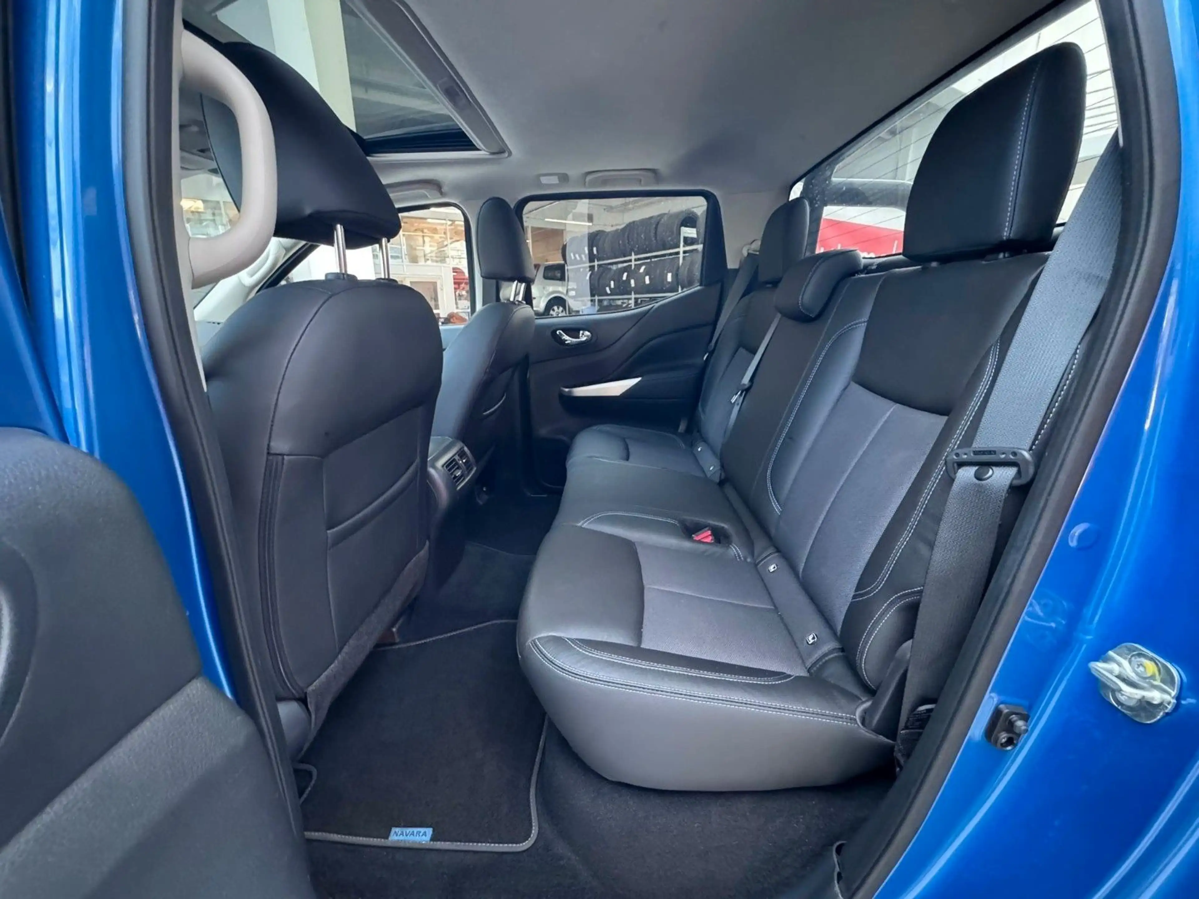 Nissan Navara NP300 N-Guard Double Cab Top gepflegt — photo 12