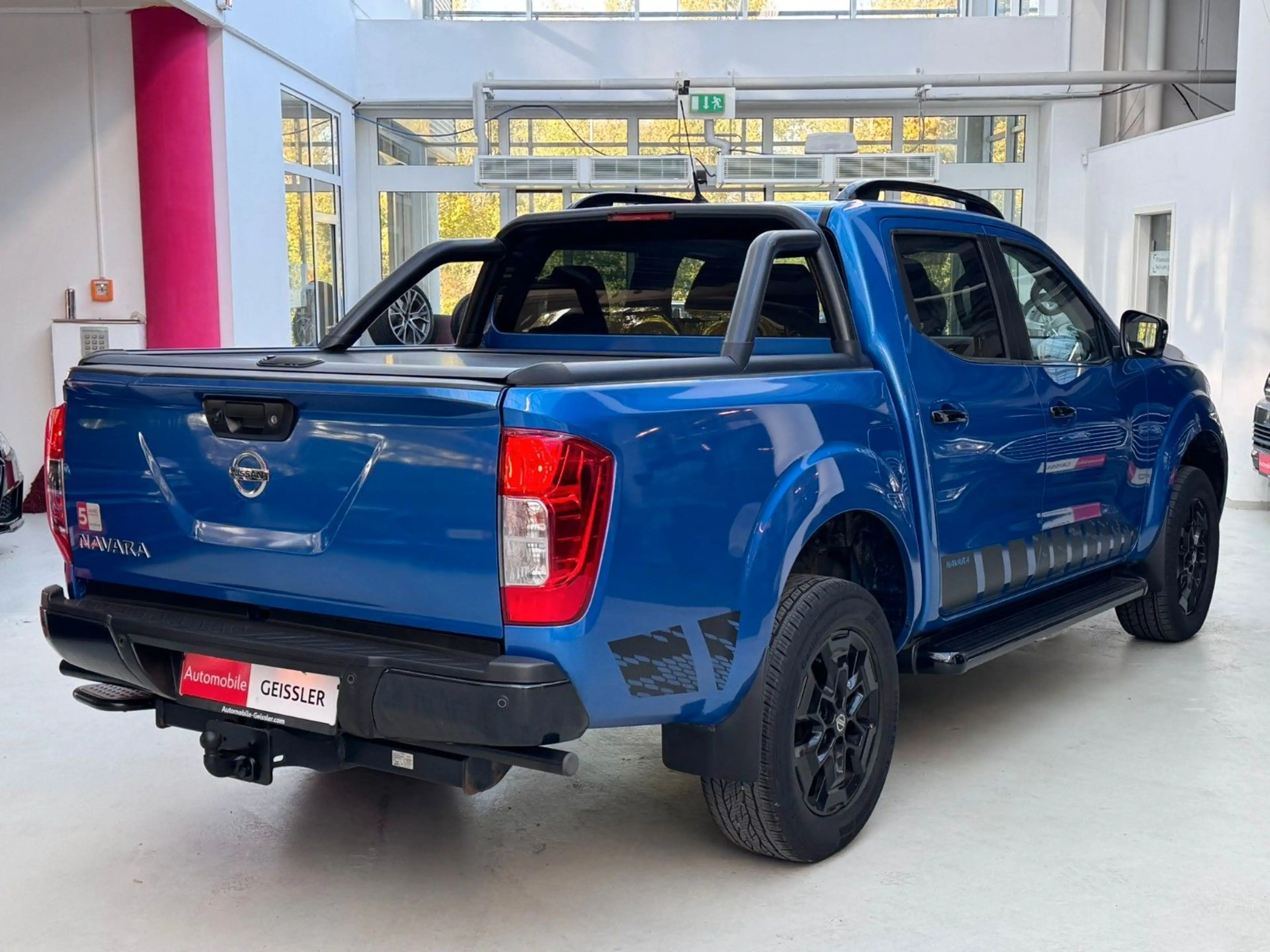 Nissan Navara NP300 N-Guard Double Cab Top gepflegt — photo 6