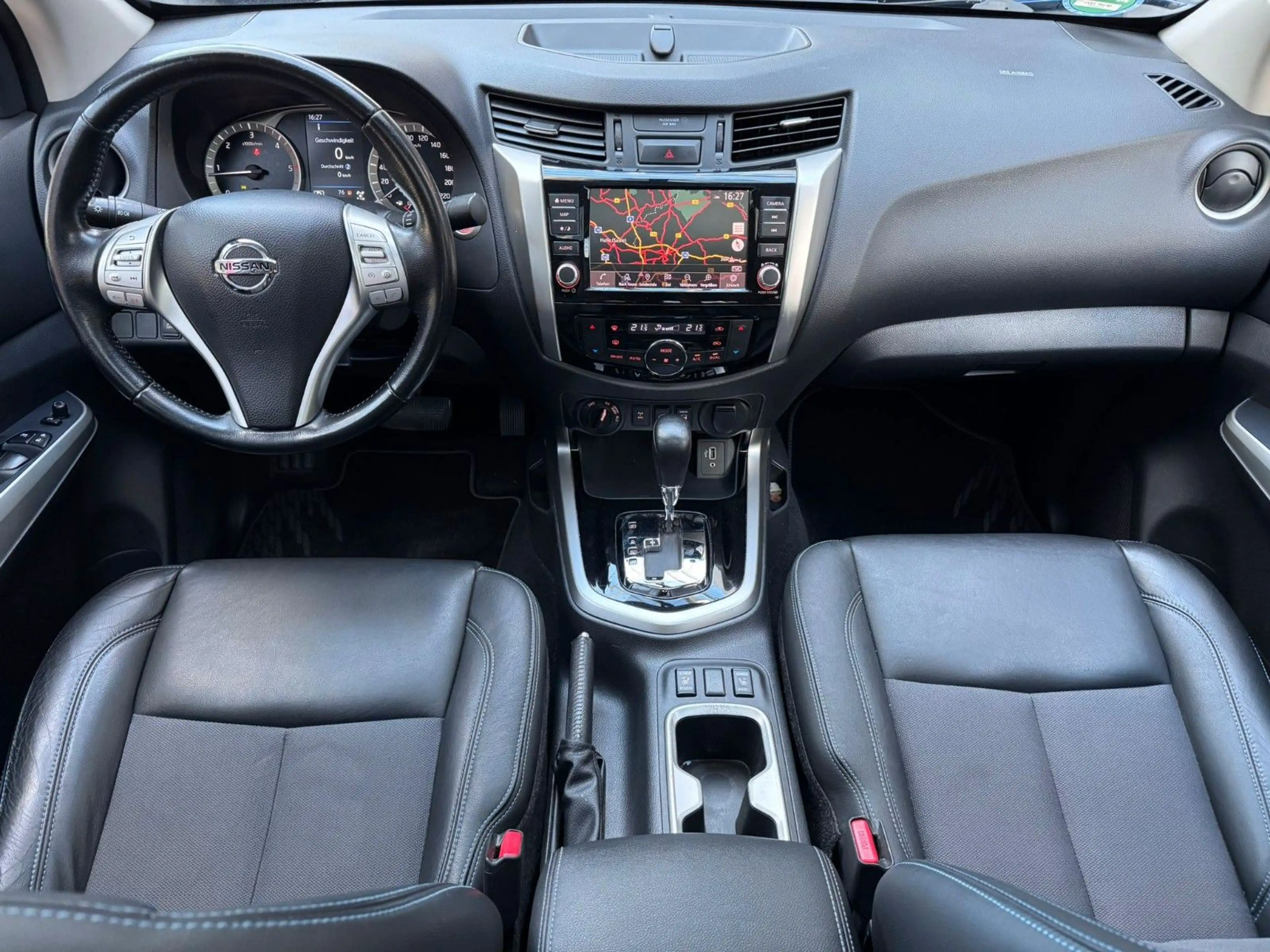 Nissan Navara NP300 N-Guard Double Cab Top gepflegt — photo 9