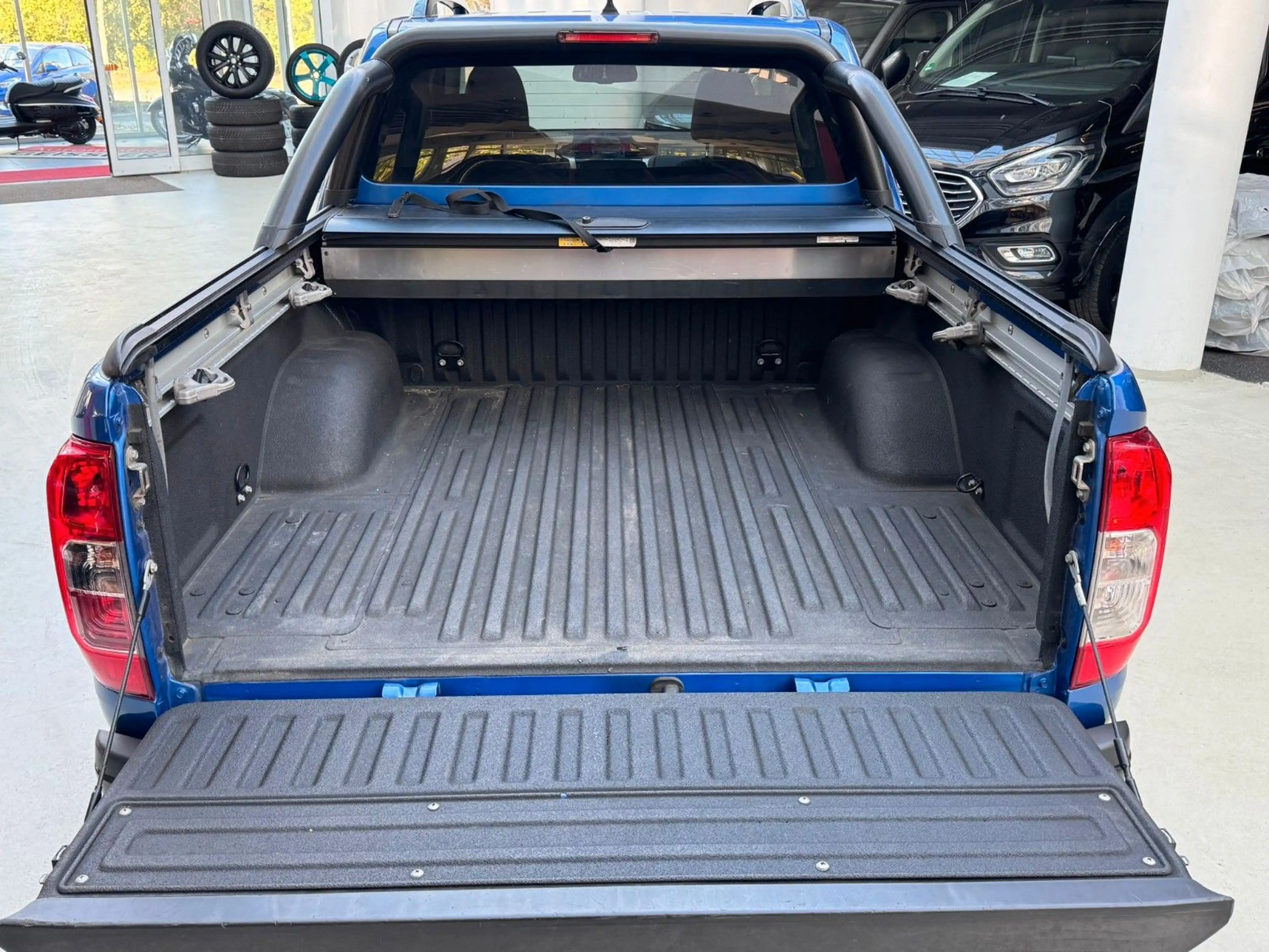 Nissan Navara NP300 N-Guard Double Cab Top gepflegt — photo 5