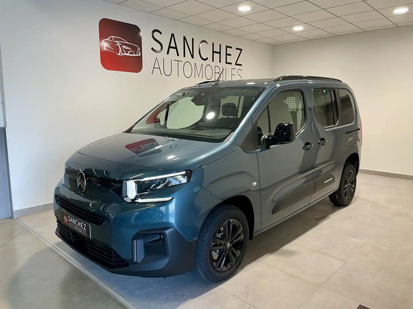 Citroen Berlingo M 1.5 BLUEHDI 130 EAT8 N1 MAX Bleu - 1