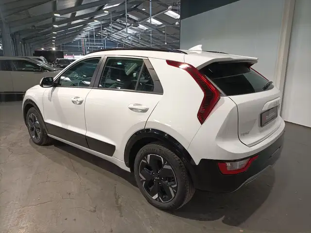 Kia E-Niro view 4