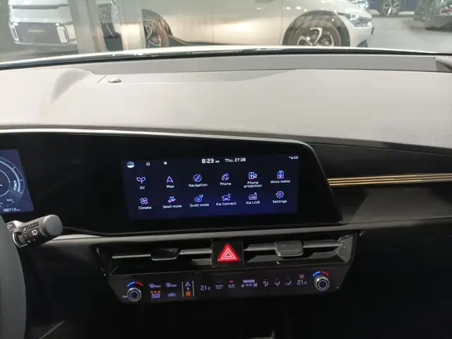 Kia E-Niro view 12