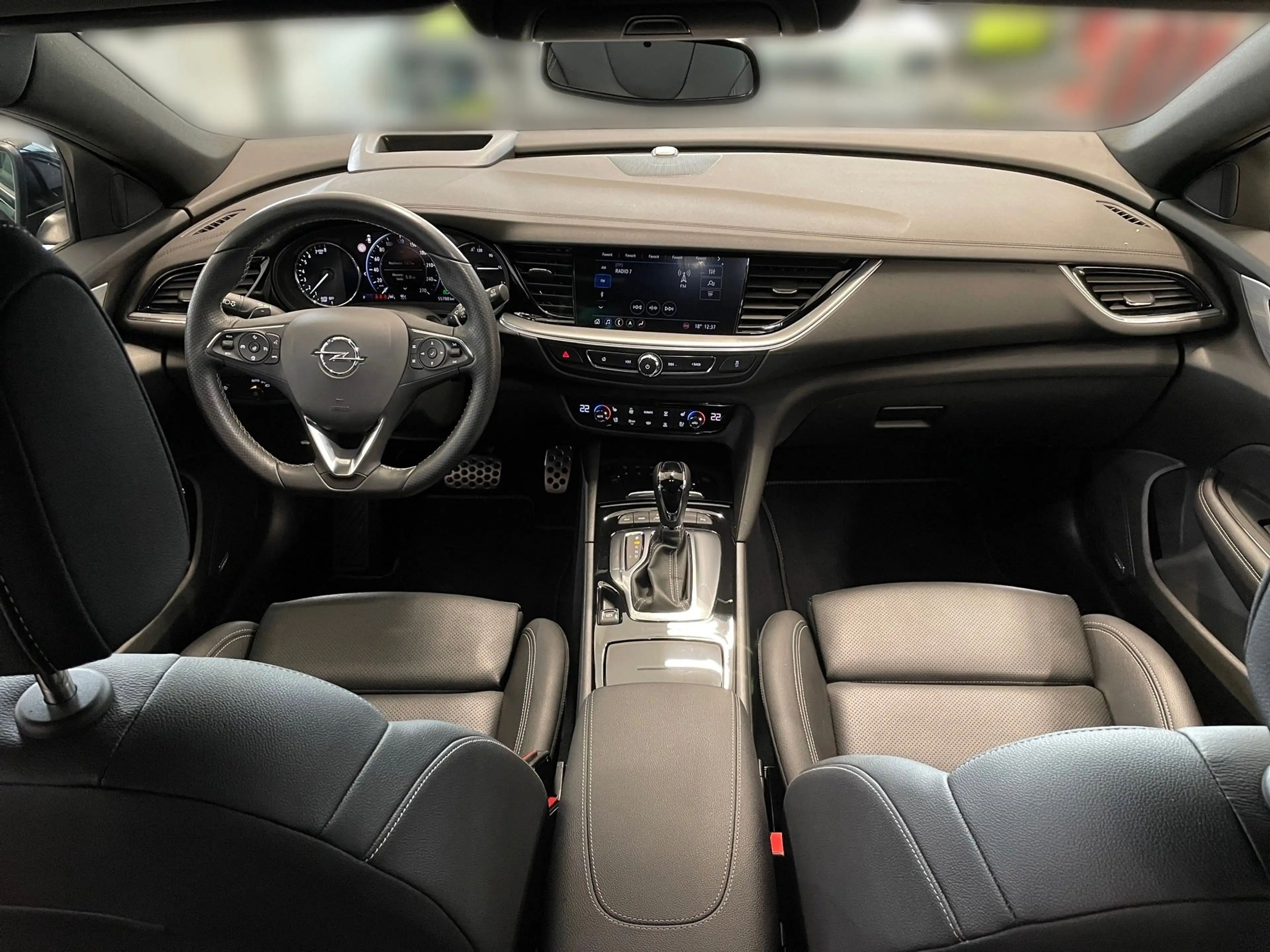 Opel Insignia B Sports Tourer 4x4 GSi *AHK*LED*KAMERA* — photo 12