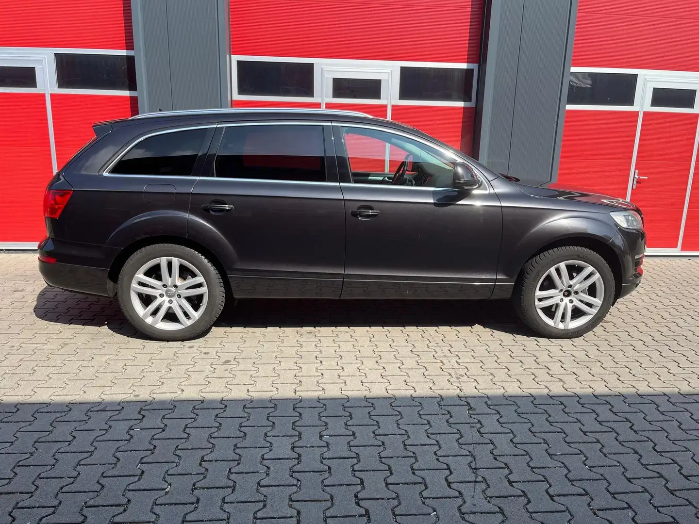 Audi Q7 4.2 FSI quattro tiptronic Schwarz - 2