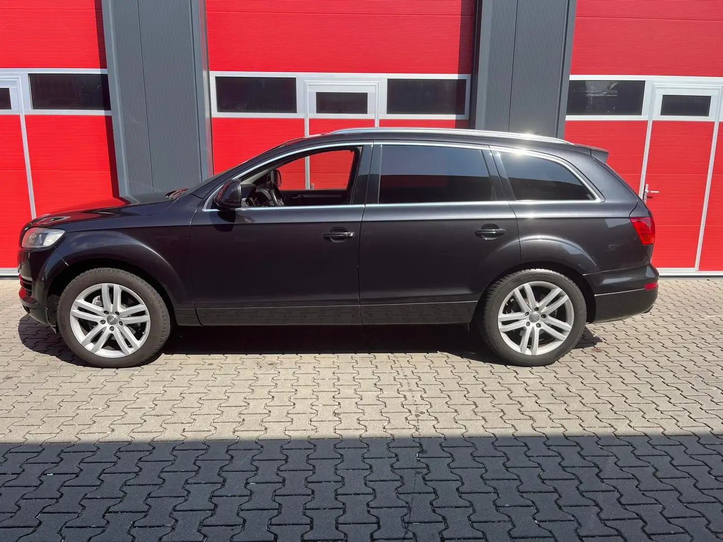 Audi Q7 4.2 FSI quattro tiptronic Schwarz - 2