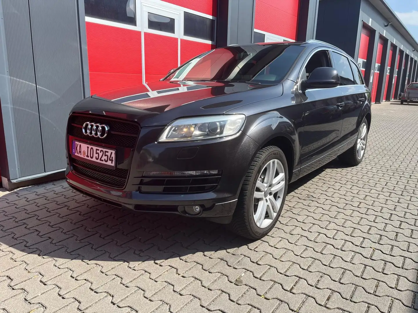 Audi Q7 4.2 FSI quattro tiptronic Schwarz - 1