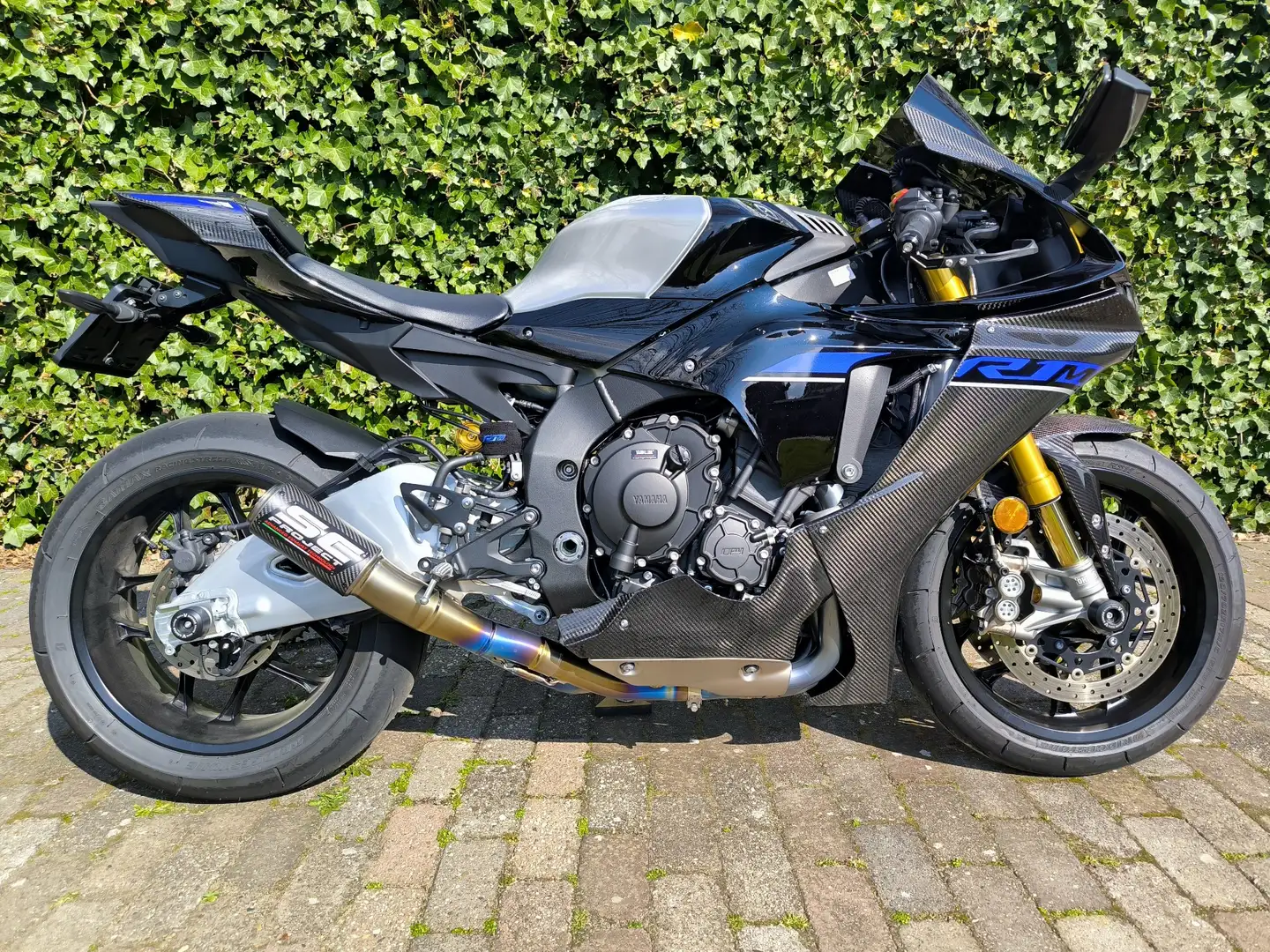 Yamaha YZF-R1 R1 M Negro - 2