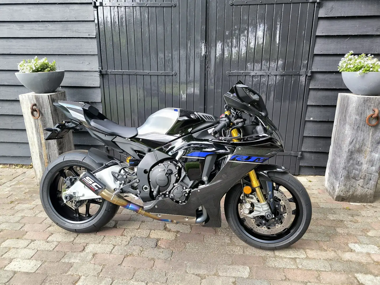 Yamaha YZF-R1 R1 M Zwart - 1