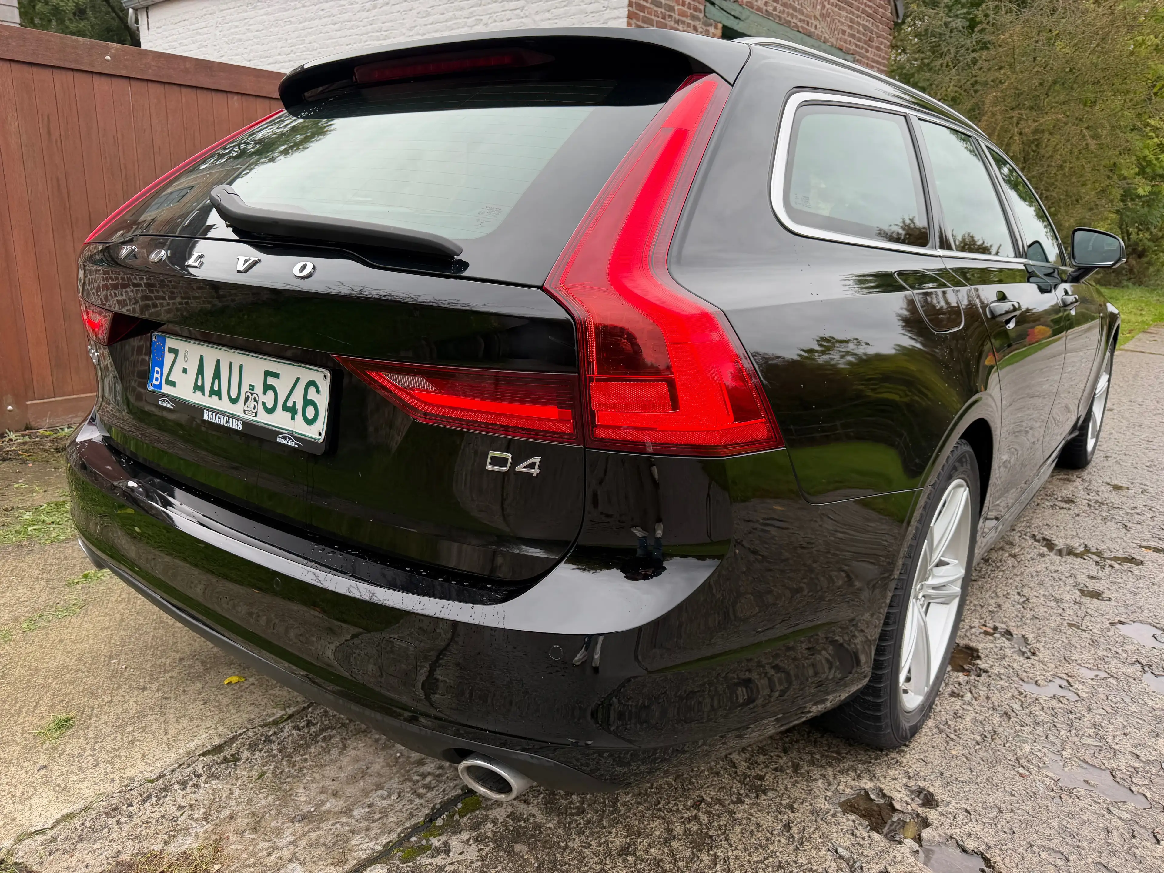Volvo V90 2.0 D4 Geartronic AdBlue *GPS || CRUISE || PDC* — photo 3