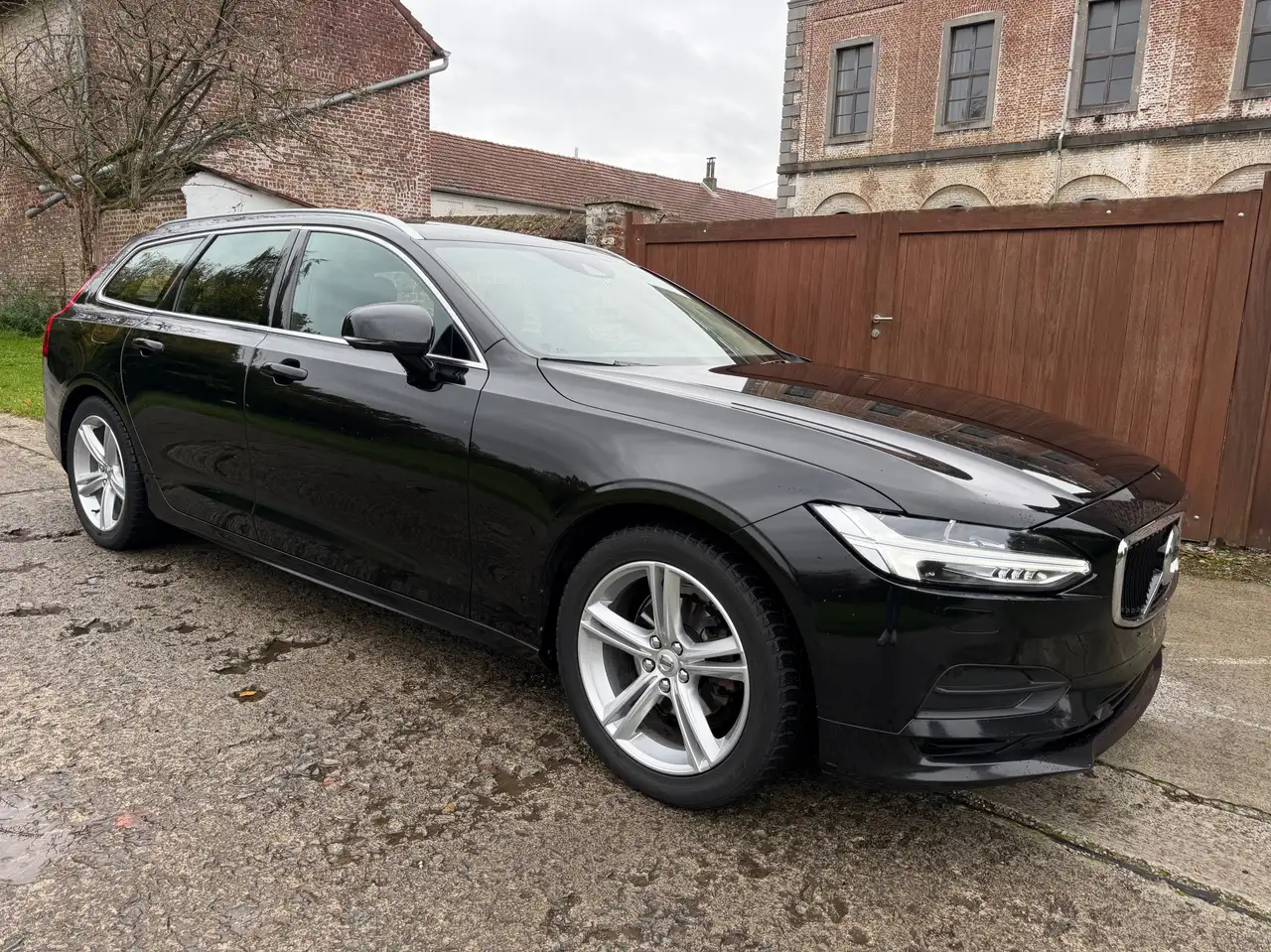 Volvo V90