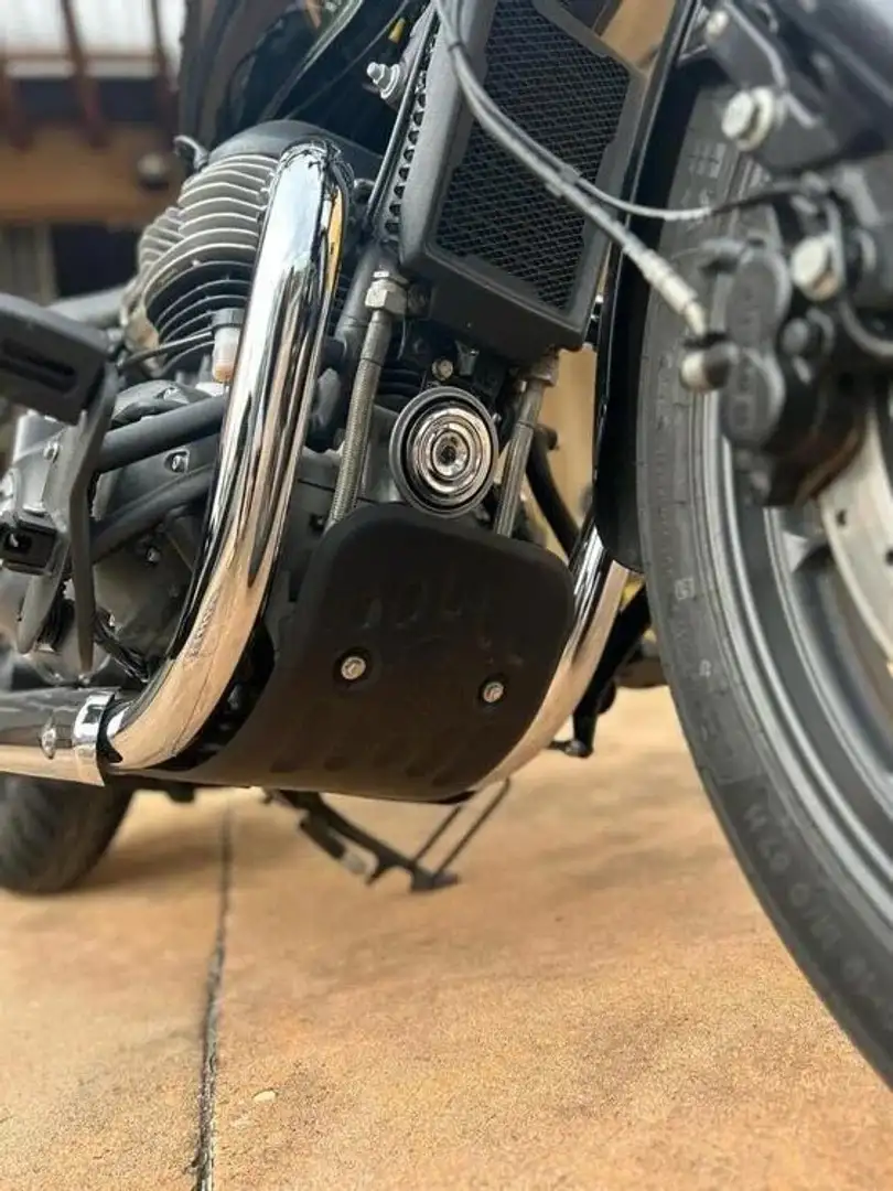 Royal Enfield Super Meteor 650 Nero - 2