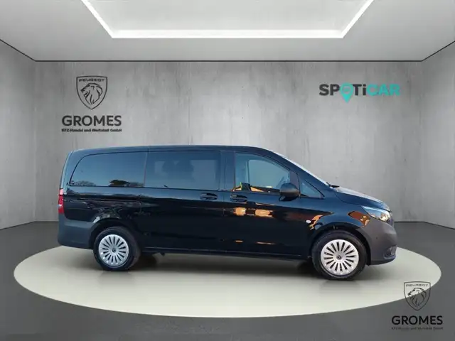 Mercedes-Benz Vito view 4