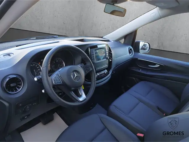 Mercedes-Benz Vito view 13