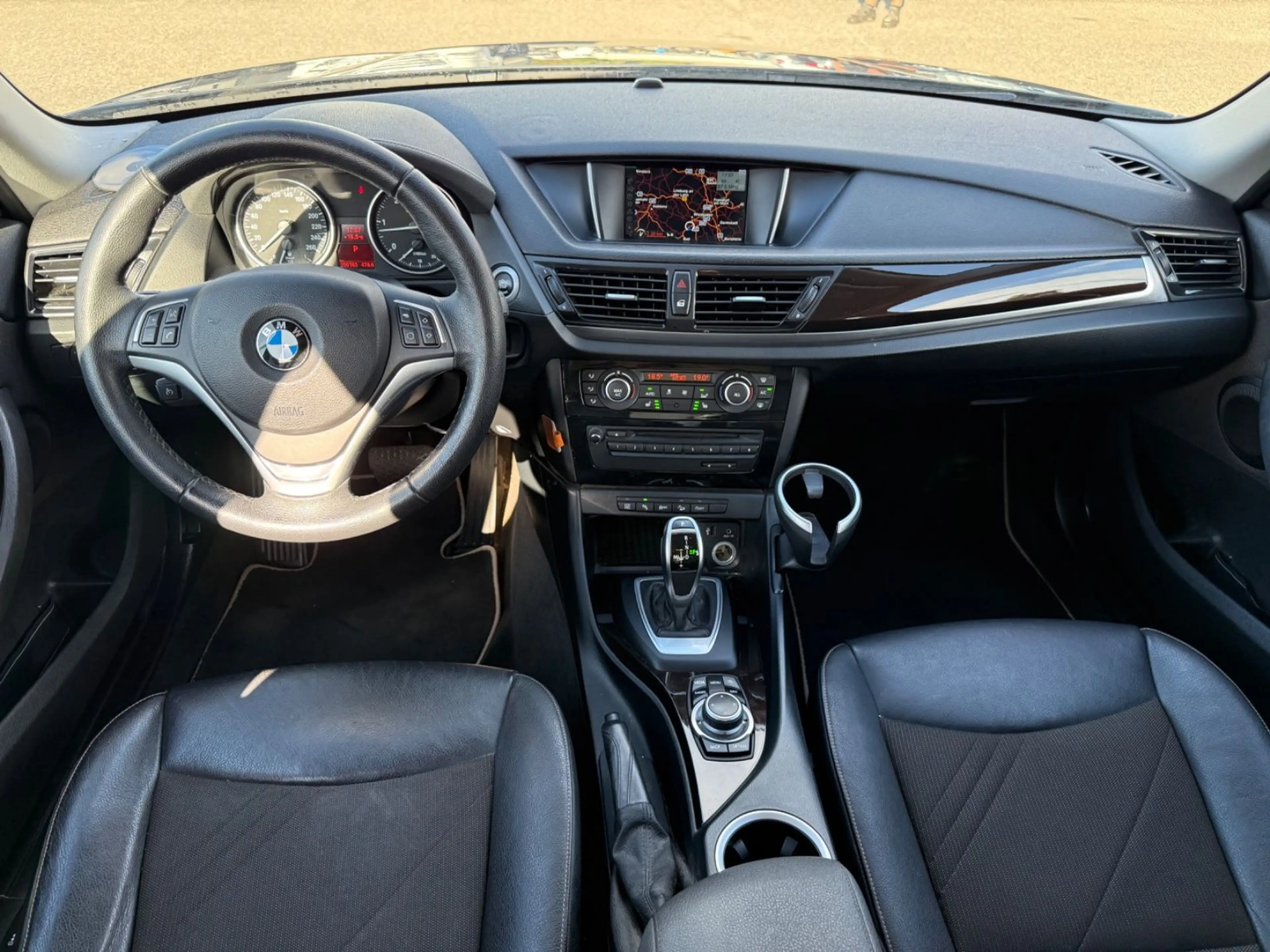 BMW X1 xDrive 20d~Xline~1.Hand~TÜV NEU — photo 11