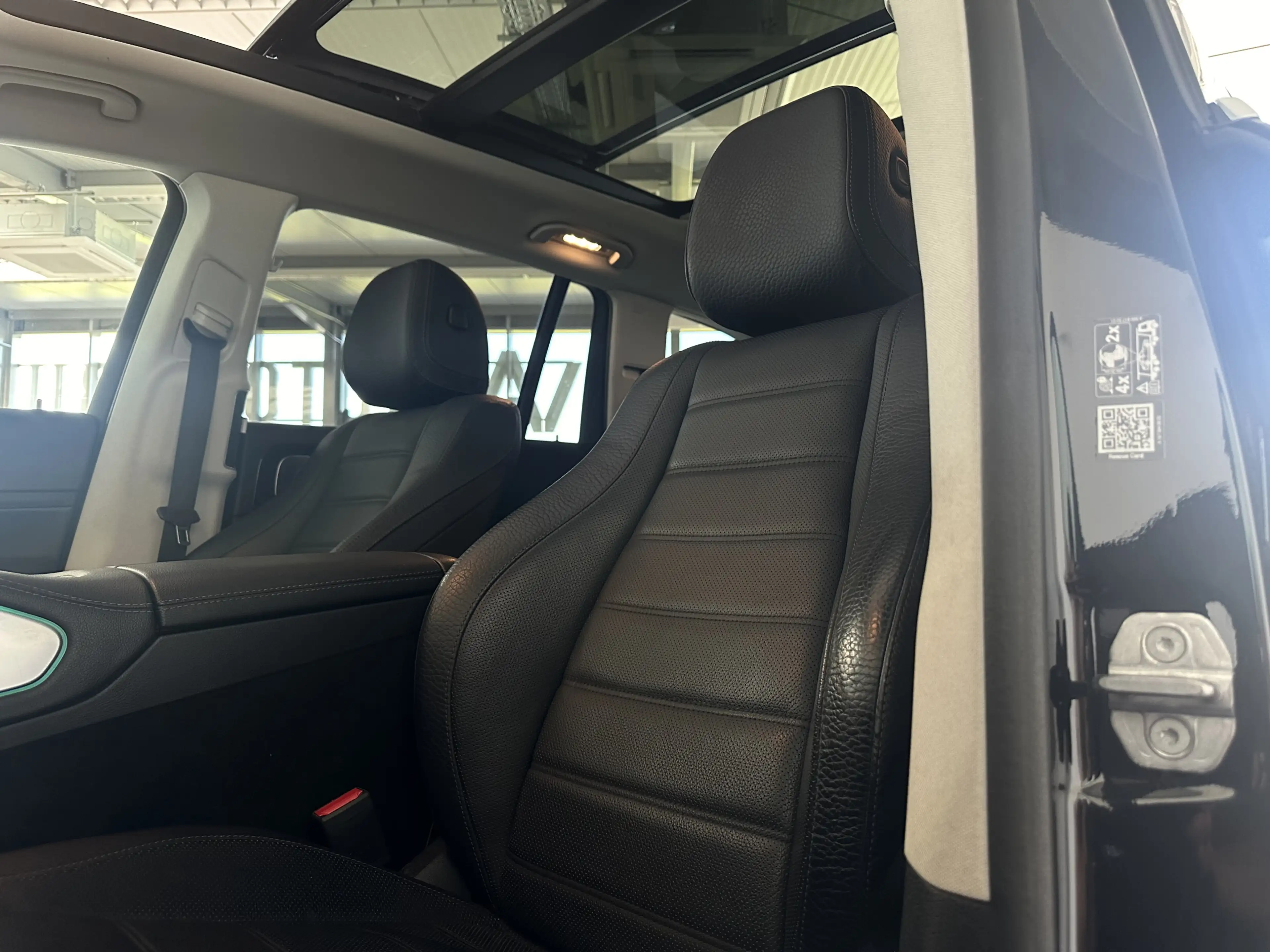 Mercedes-Benz GLS 350 AMG LINE *PANO *HUD *BURM *LUFT *DIST — photo 12
