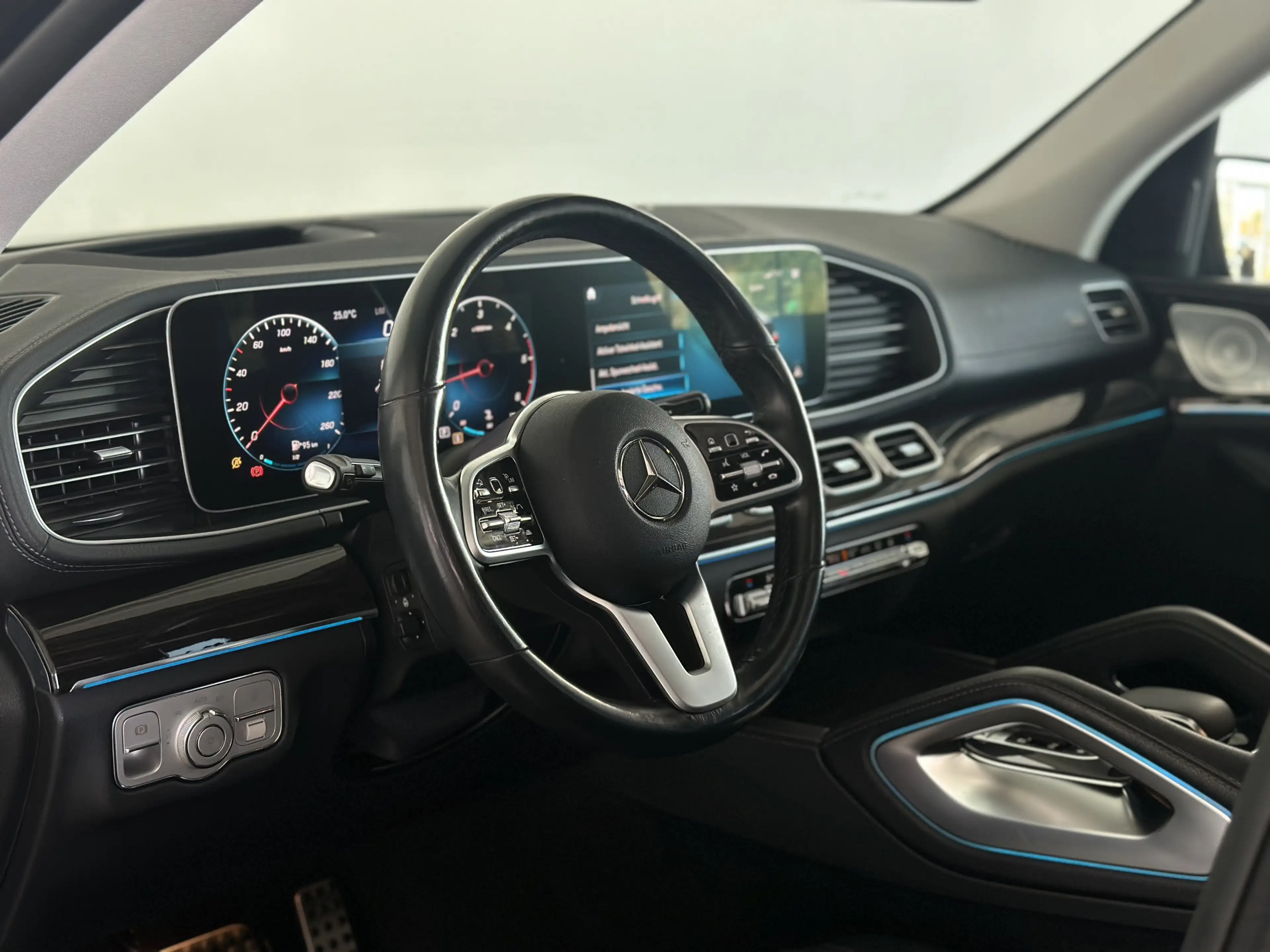 Mercedes-Benz GLS 350 AMG LINE *PANO *HUD *BURM *LUFT *DIST — photo 15