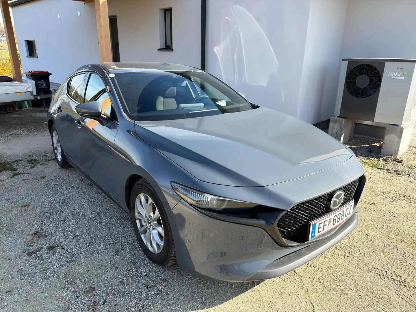 Mazda 3 Mazda 3 Skyactiv-G122 Comfort /SO/PR/ST Comfort /SO/PR/ST Grau - 1