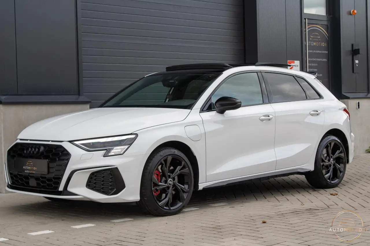Audi A3 Sportback 45 TFSIe S line Competition PANO MAXTON, миниатюра 22