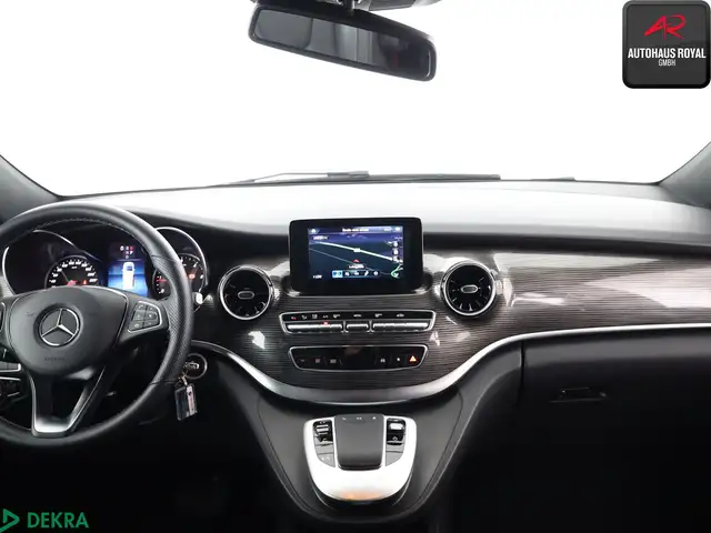 Mercedes-Benz V-Class view 8