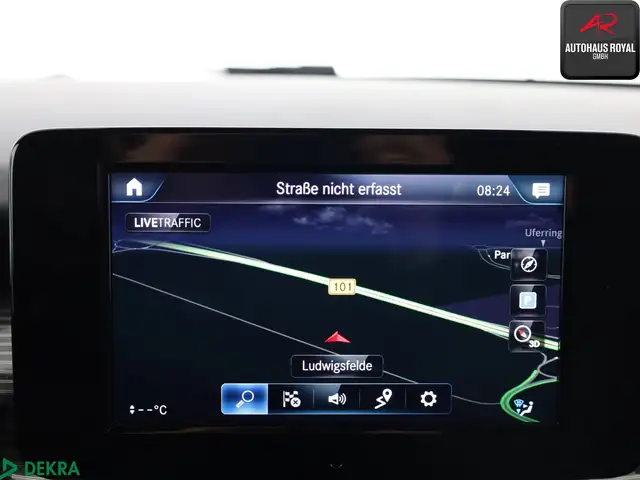 Mercedes-Benz V-Class view 14