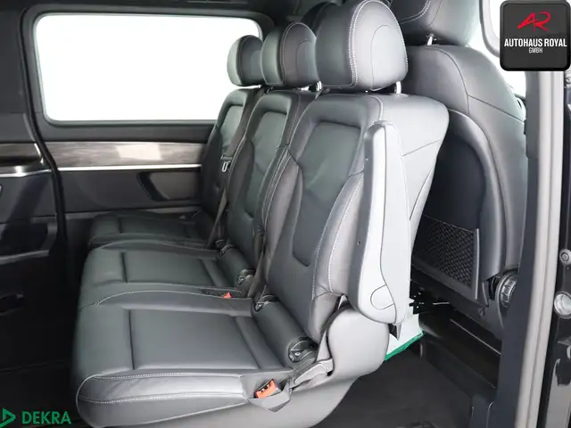 Mercedes-Benz V-Class view 12