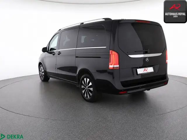 Mercedes-Benz V-Class view 3