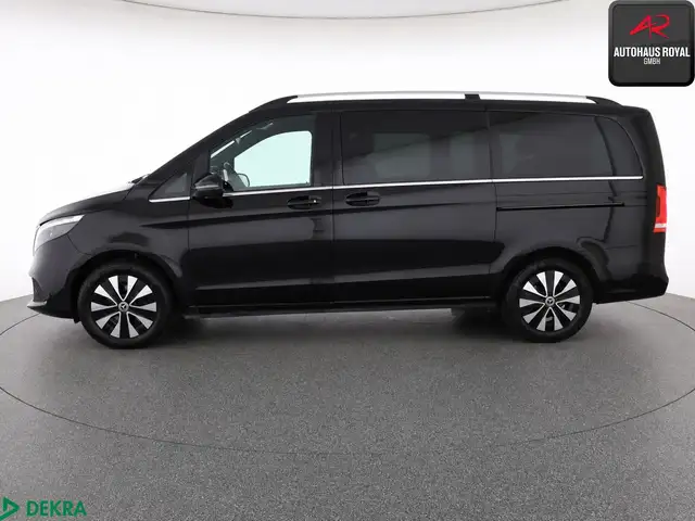 Mercedes-Benz V-Class view 2
