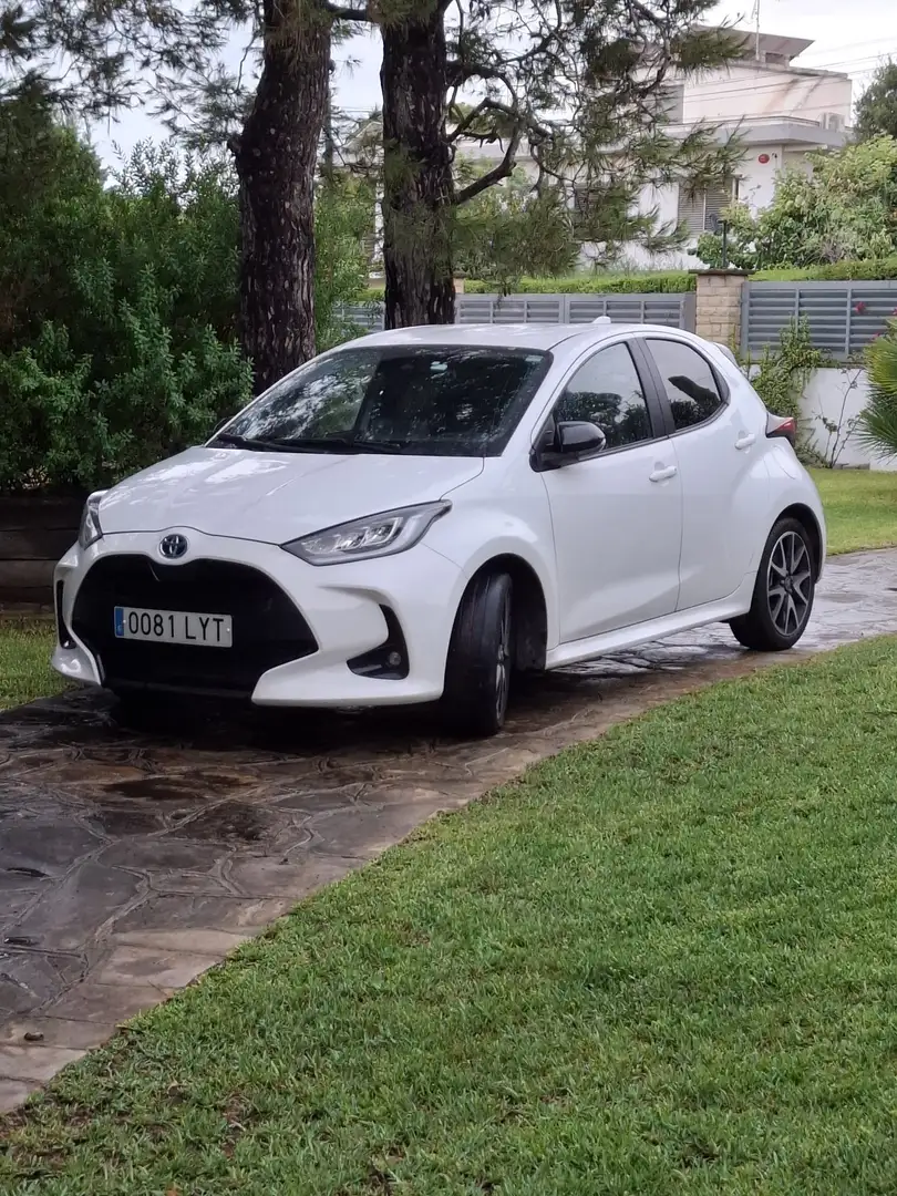 Toyota Yaris 120H 1.5 Style Plus - 1