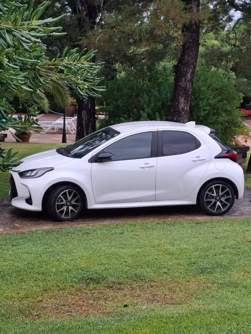 Toyota Yaris 120H 1.5 Style Plus - 2