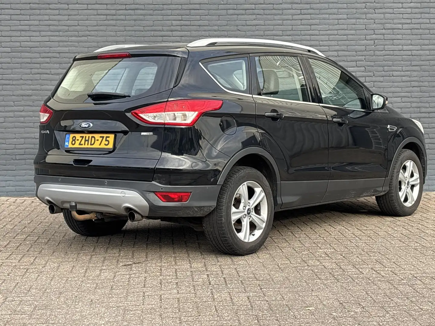 Ford Kuga 1.6 Titanium | KOPPAKING DEFTECT!  | 1/2 Leder | C Zwart - 2
