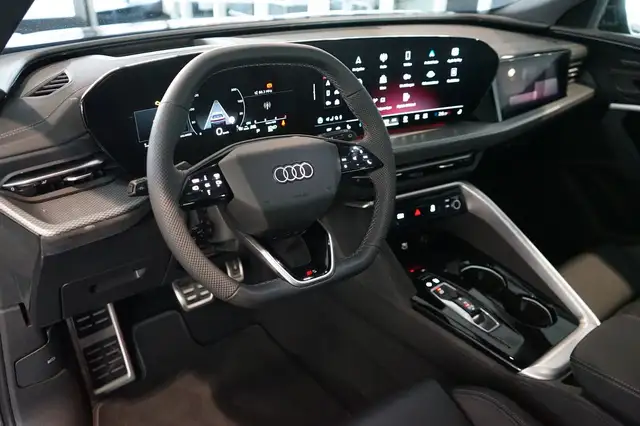 Audi Q5 view 10