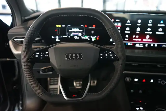 Audi Q5 view 15