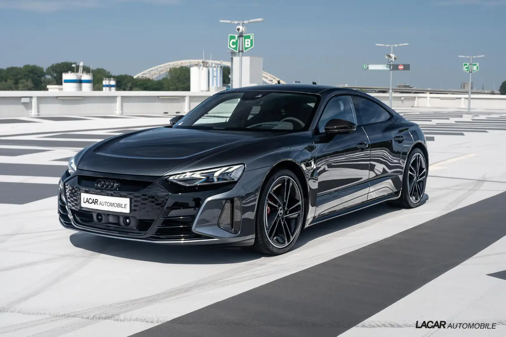 Audi RS e-tron GT 598 pk I NP 186k I Carbon I RS design rood Grijs - 2